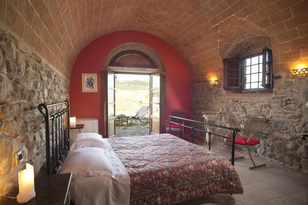 Agriturismo Podere Campaini โวลแตร์รา ภายนอก รูปภาพ